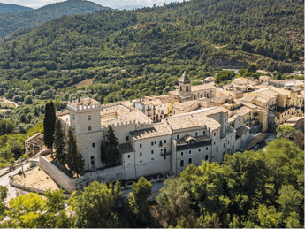 Al castello di Bussi sul Tirino per ritrovare le radici templari