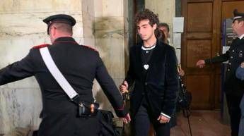 Davide Cavallo, lo studente accoltellato lascia l'aula - Foto Adnkronos