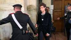 Davide Cavallo, lo studente accoltellato lascia l'aula - Foto Adnkronos