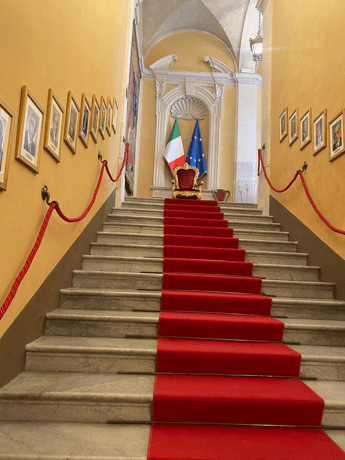 Da Bonomi alla Casellati, spuntano le foto dei presidenti nello scalone d'onore del Senato