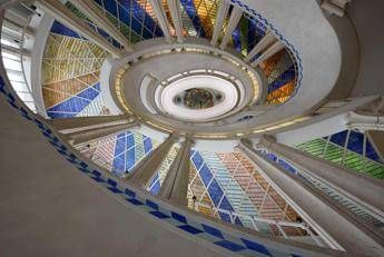 Palazzo Corrodi Cassa Geometri Scala Elicoidale Comm Immagine in aggiornamento