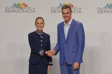 La presidente del Messico Claudia Sheinbaum, qui ritratta con il premier spagnolo Pedro Sanchez - Fotogramma/Ipa