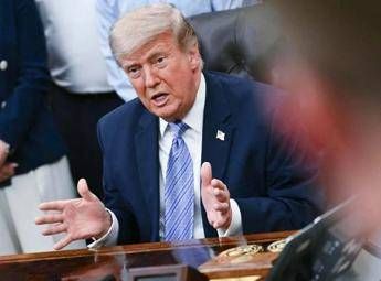 Usa-Iran, Trump riunisce i negoziatori: "Decisione entro domani su guerra o accordo"