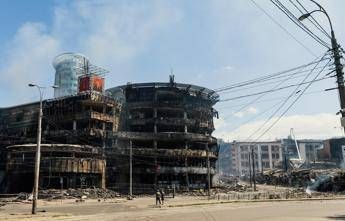 Macerie a Kiev dopo un raid russo - Fotogramma /Ipa
