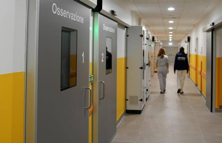 Pronto soccorso infettivologico dell'ospedale Sacco di Milano - Fotogramma /Ipa