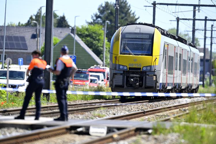 Il treno che ha travolto lo scuolabus  in Belgio - Afp
