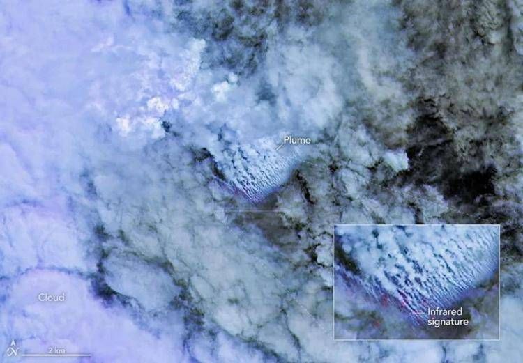 I satelliti svelano immagini straordinarie dell'eruzione che sta creando una nuova isola nel Pacifico