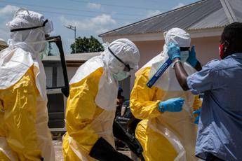 Maschere e indumenti protettivi in Congo - Afp