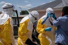 Maschere e indumenti protettivi in Congo - Afp