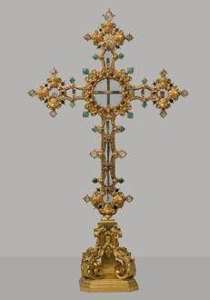 Restaurata la Croce Reliquario della Passione ispirata al leggendario 'Diamante Fiorentino'