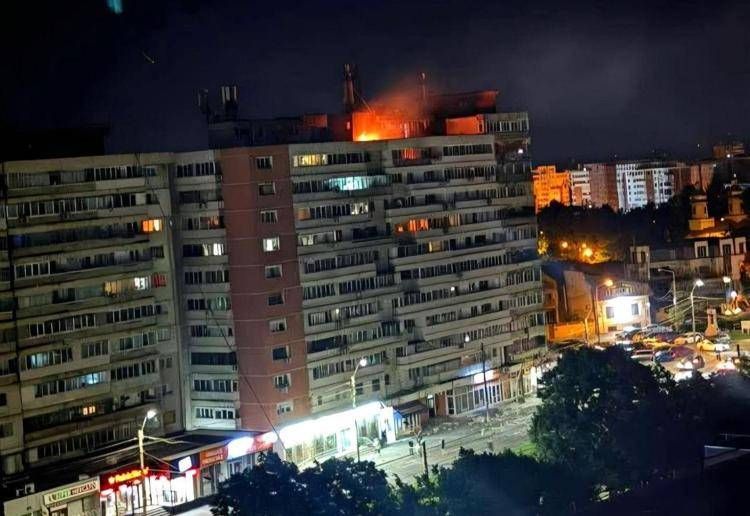 Drone russo colpisce palazzo in Romania: feriti e tensione con la Nato VIDEO