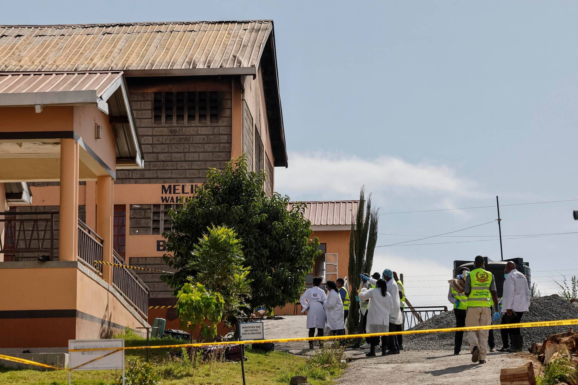 Kenya, incendio in collegio femminile: 16 morti. Arrestate 8 studentesse