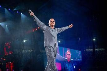 Gigi D'Alessio, domani in prima serata su Canale 5 in 'Gigi Stadio Maradona Una notte a Napoli'