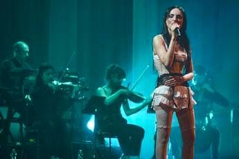 Arisa, doppio sold out e una nuova sé sul palco: più libera, più sensuale, più “fedele a se stessa”