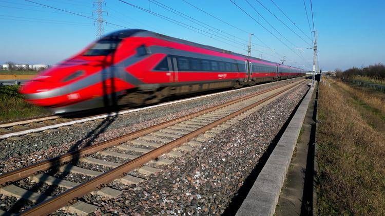 Treno alta velocità - Fotogramma /Ipa