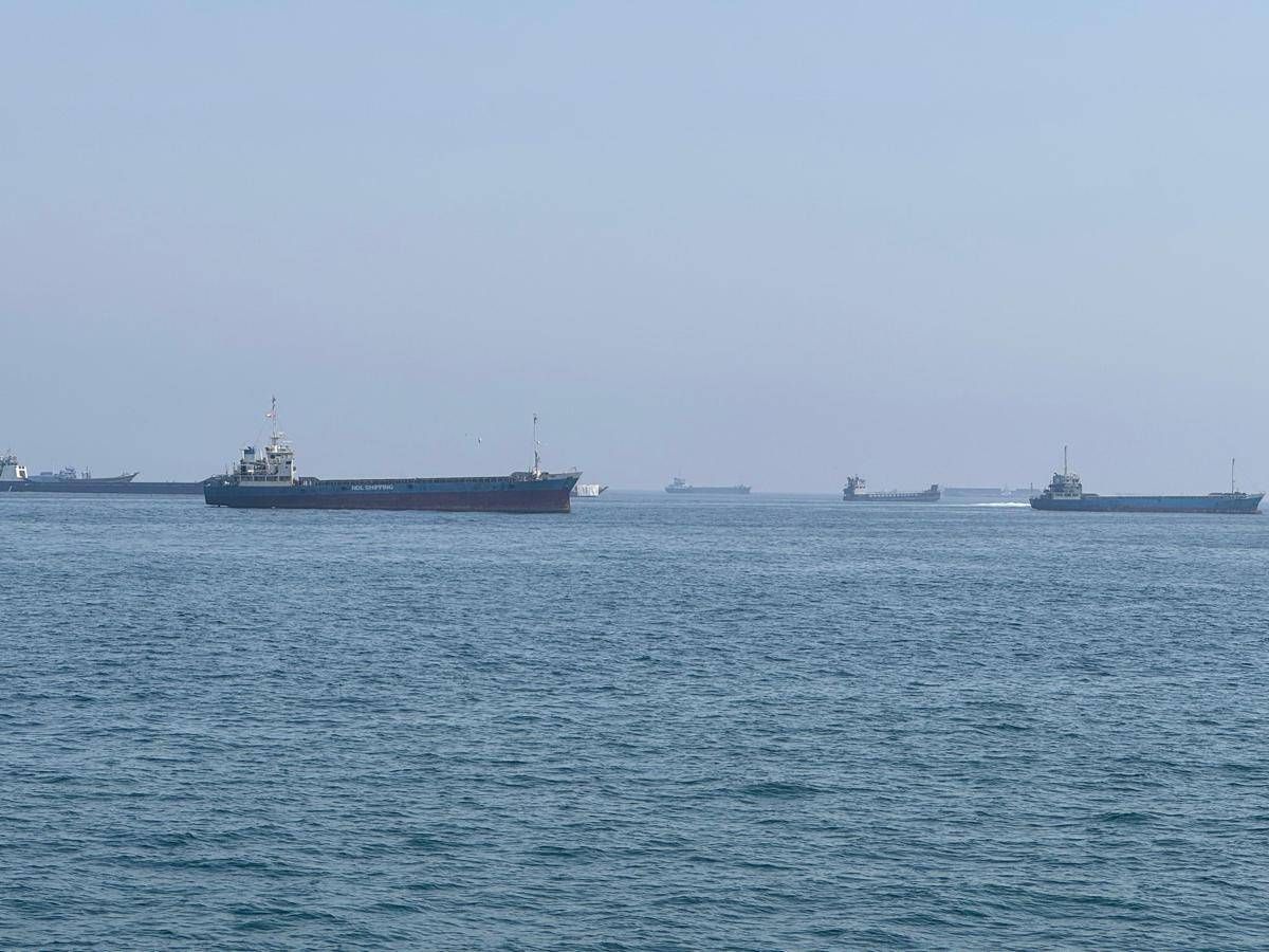 https://www.adnkronos.com/resources/02a5-20bfbbfda943-99ce8a0df633-1000/format/huge/hormuz_navi_fg_3005.jpeg