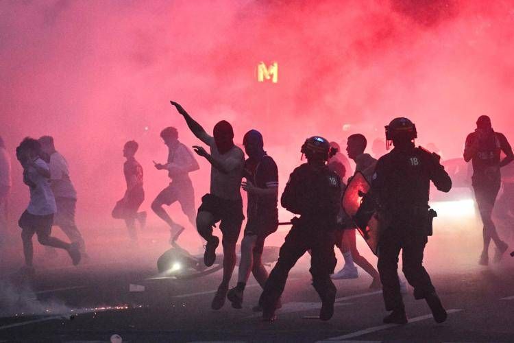 Scontri a Parigi dopo la vittoria del Psg in Champions - Fotogramma /Ipa