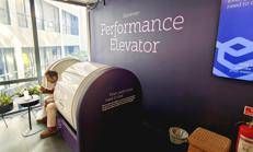 Un insolito spazio di lavoro nella 'Digital Innovation House' di Epicenter a Stoccolma