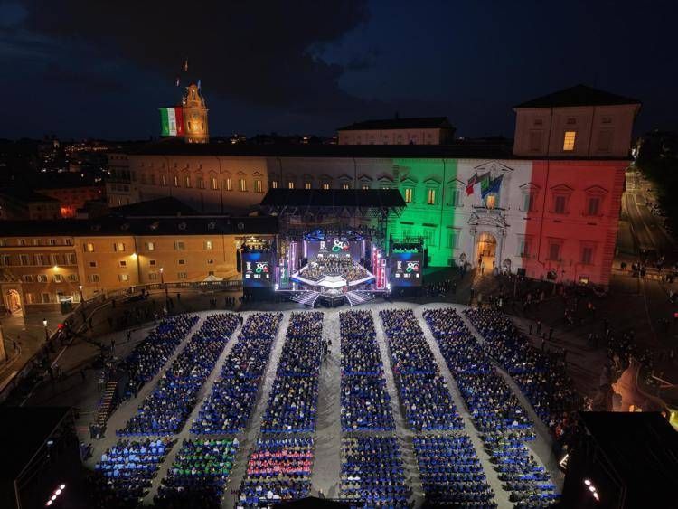 La festa in piazza al Quirinale