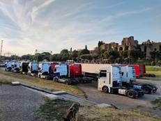 Il Circo Massimo invaso dai tir
