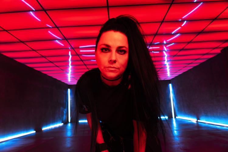 Amy Lee degli Evanescence (foto Chapman Baehler)