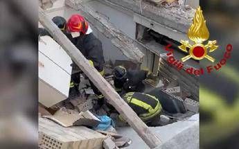 Crollo palazzina a Porto Sant’Elpidio - (Vigili del fuoco)
