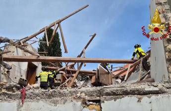 Vigilia Crollo Palazzina Fi2 Immagine in aggiornamento