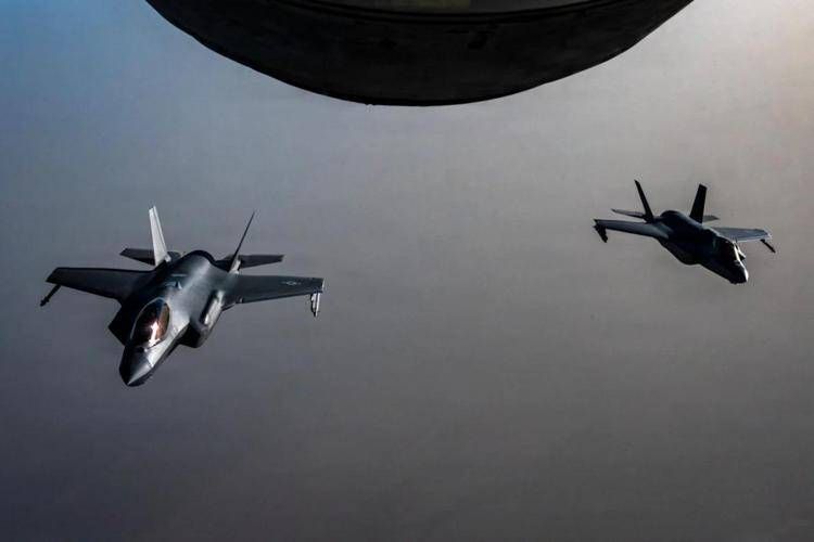 Stretto di Hormuz, gli Usa abbattono altri due droni iraniani
