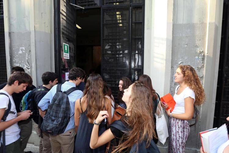 Studenti alla maturità - FOTOGRAMMA