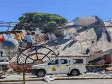 Macerie dopo il terremoto nelle Filippine - Fotogramma /Ipa