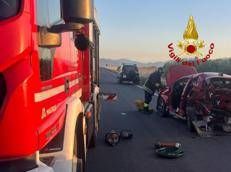 L'incidente - (Foto vigili del fuoco)
