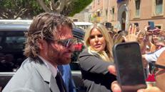 Bagno di folla per Can Yaman al Taormina Film Festival - Video