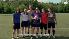 Fecondazione assistita per single, l'appello della calciatrice azzurra Alia Guagni - Video