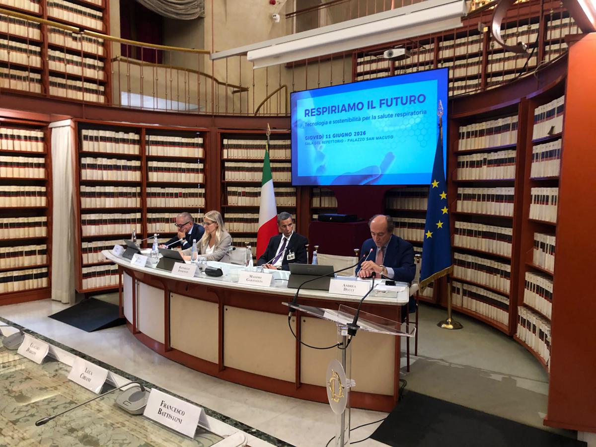 https://www.adnkronos.com/resources/02a6-20d7caba7ddc-6be067c54ac4-1000/format/huge/respiriamo_il_futuro_convegno_adn.jpeg