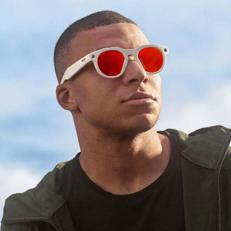 Meta e Oakley portano l'AI nello sport: provati gli smart glass HSTN