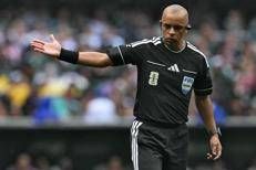 L'arbitro Sampaio - Afp