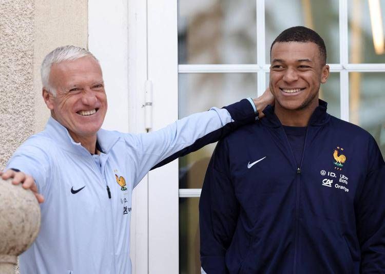 Deschamps e Mbappè - Ipa