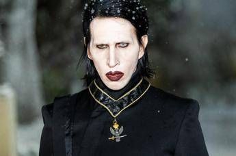 Marilyn Manson tra ombre e cicatrici apre il secondo capitolo di 'One Assassination Under God'