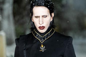 Marilyn Manson tra ombre e cicatrici apre il secondo capitolo di 'One Assassination Under God'