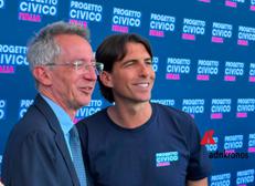 Il sindaco di Napoli Gaetano Manfredi con Alessandro Onorato, coordinatore di Progetto Civico Italia - Foto Adnkronos