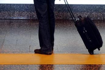 Malattie del viaggiatore, l'esperto: "La probiotica di precisione può salvare la vacanza"