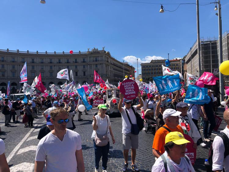 Pro vita, mons. Pegoraro (Pontificia Accademia Vita): 