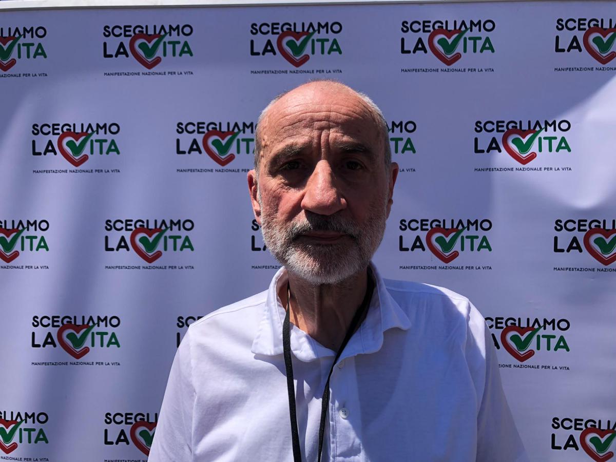 https://www.adnkronos.com/resources/02a6-20dc2199db90-79cc3755d07b-1000/format/huge/04_gandolfini_adn.jpeg