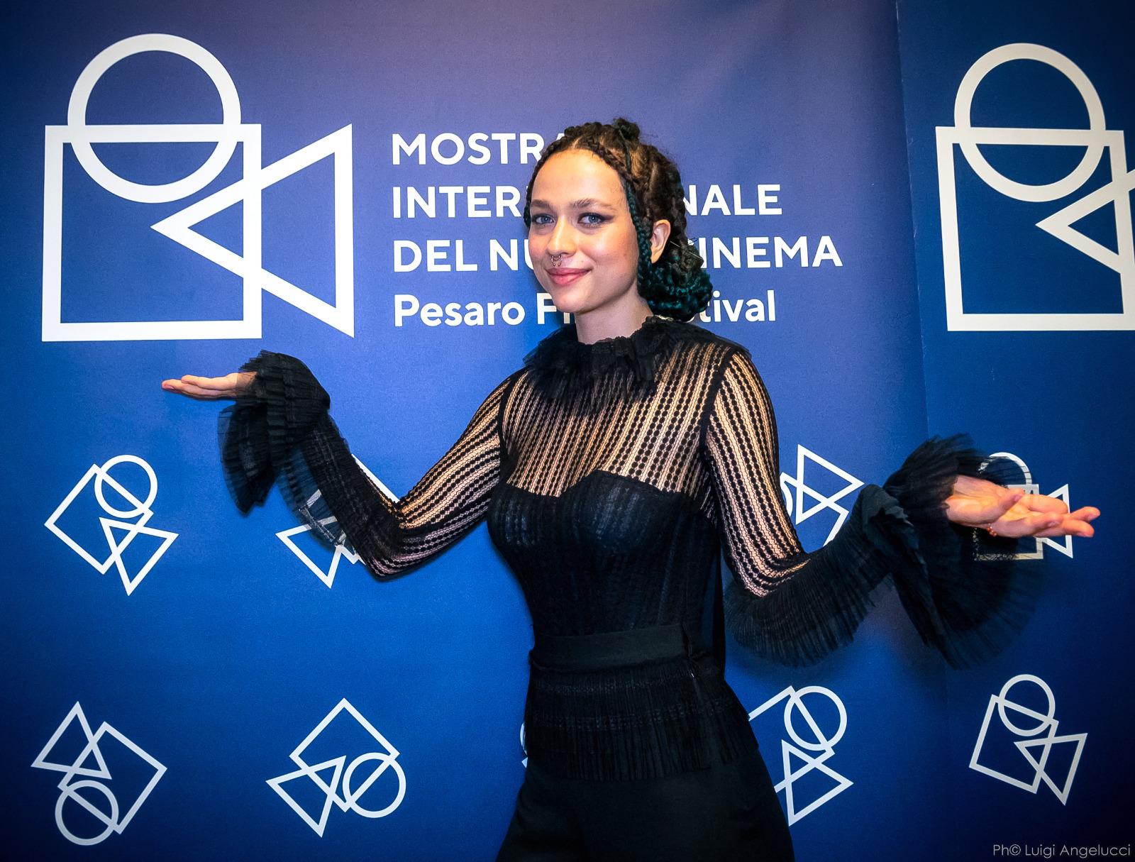 Antonia Fotaras, madrina del Pesaro Film Festival: "Noi cresciuti con i social rischiamo di normalizzare competizione tossica"
