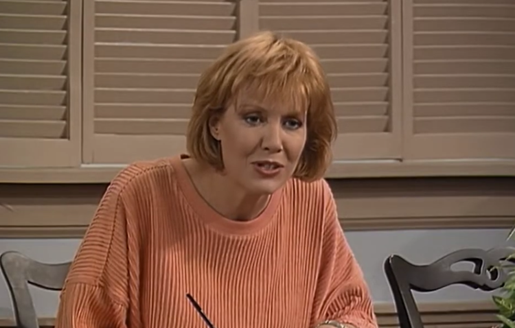 Anne Schedeen - Da Youtube