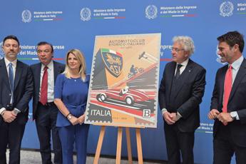 Asi, un francobollo per i suoi 'primi 60 anni'