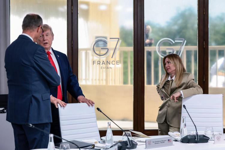 Meloni e Trump al G7 - (Afp)