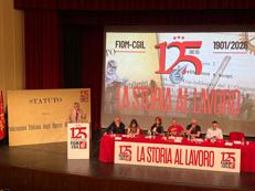 Il leader della Cgil, Maurizio Landini a Livorno