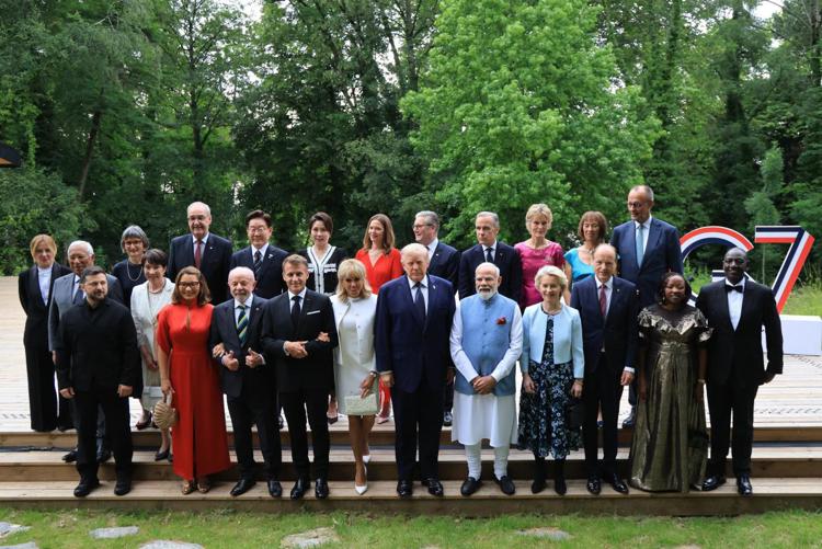 I leader del G7 a Evian - (Afp)