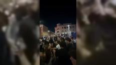 I maturandi cantano 'Notte prima degli esami', a Roma il rito si ripete - Video